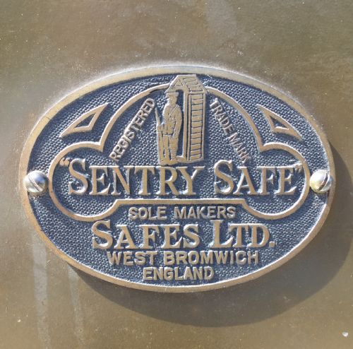 EARLY 20TH CENTURY SAFE COMPLETE WITH KEY - ADDITIONAL PHOTO 2