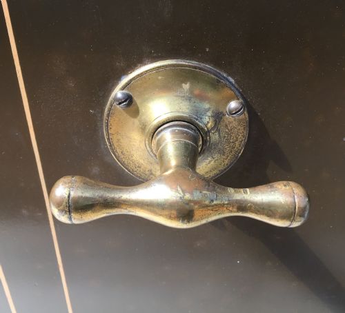 EARLY 20TH CENTURY SAFE COMPLETE WITH KEY - ADDITIONAL PHOTO 6