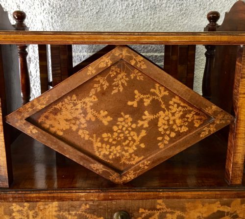 VICTORIAN CIRCA 1900 MAPLE WOOD CANTERBURY WITH ORIGINAL CASTORS AND A VERY UNUSUAL DESIGN - ADDITIONAL PHOTO 17