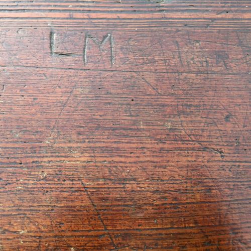 CIRCA 1900 DOUBLE SEAT SCHOOL DESK WITH ELM TOP AND SEAT ON CAST IRON BASE - ADDITIONAL PHOTO 9