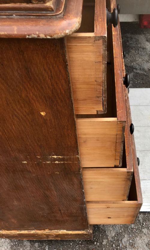 VICTORIAN PINE WEST COUNTRY HOUSEKEEPER'S LINEN CUPBOARD WITH ORIGINAL PAINTED OAK GRAIN EFFECT - ADDITIONAL PHOTO 6