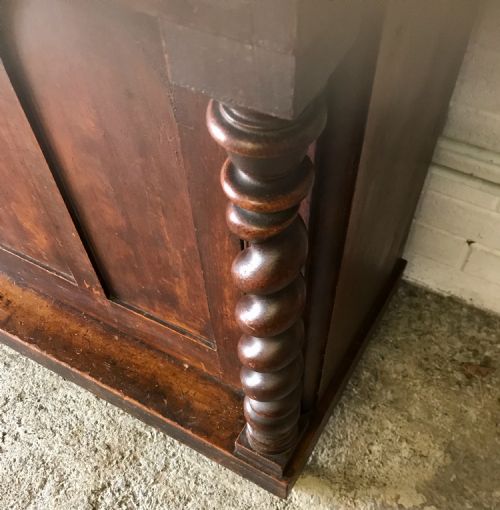 VICTORIAN PINE WEST COUNTRY GLAZED TOP DRESSER WITH SCRAPED BACK BLUE PAINT INTERNALLY AND ORIGINAL GRAINED PAINT EXTERNALLY - ADDITIONAL PHOTO 10