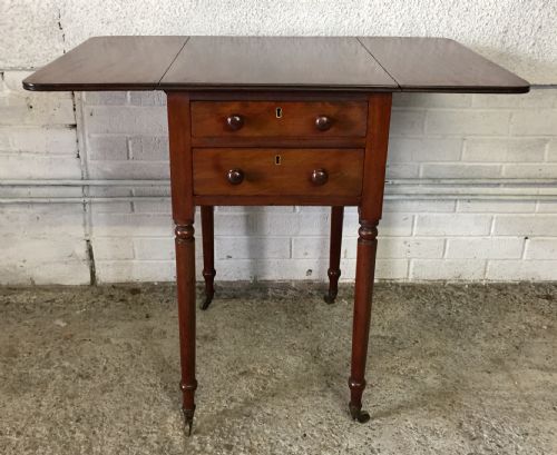 EARLY VICTORIAN MAHOGANY WORK TABLE WITH DROP FLAPS AND COMPLETE WITH ORIGINAL KNOBS AND ON ORIGINAL BRASS CASTORS - ADDITIONAL PHOTO 11