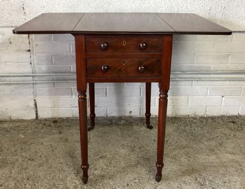EARLY VICTORIAN MAHOGANY WORK TABLE WITH DROP FLAPS AND COMPLETE WITH ORIGINAL KNOBS AND ON ORIGINAL BRASS CASTORS - ADDITIONAL PHOTO 14