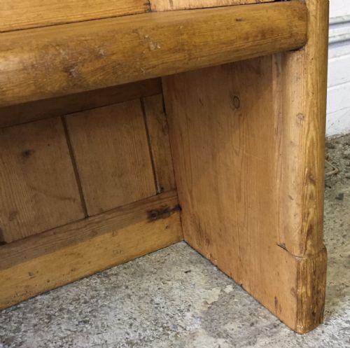 VICTORIAN PINE CHURCH PEW - ADDITIONAL PHOTO 7