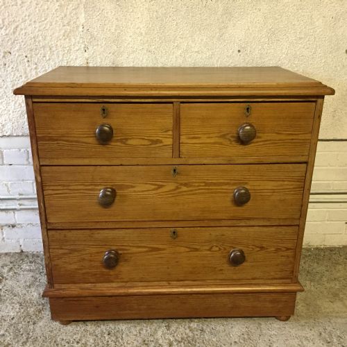 victorian pitch pine chest of drawers - CATEGORY: ANTIQUE CHEST OF DRAWERS - DATED VICTORIAN