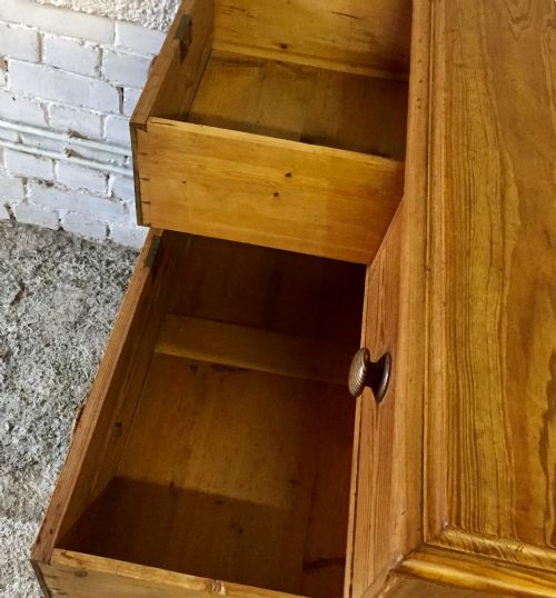 VICTORIAN PITCH PINE CHEST OF DRAWERS - ADDITIONAL PHOTO 7
