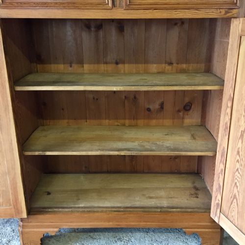 CIRCA 1900 PITCH PINE CUPBOARD WITH SHELVES AND 3 DRAWERS - ADDITIONAL PHOTO 10