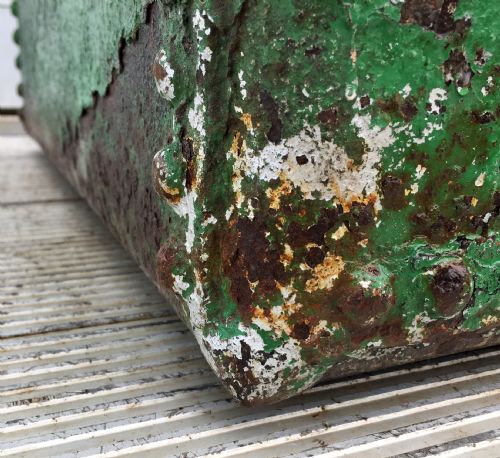EARLY 20TH CENTURY HEAVYWEIGHT GALVANIZED FEED BIN - ADDITIONAL PHOTO 11