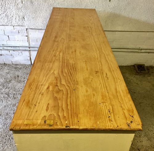 VICTORIAN PINE DRESSER BASE WITH 3 DRAWERS OVER 2 PAIRS OF CUPBOARD DOORS - ADDITIONAL PHOTO 2
