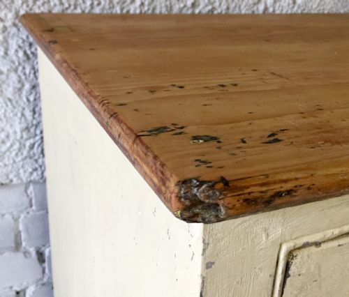 VICTORIAN PINE DRESSER BASE WITH 3 DRAWERS OVER 2 PAIRS OF CUPBOARD DOORS - ADDITIONAL PHOTO 4