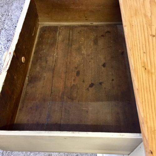 VICTORIAN PINE DRESSER BASE WITH 3 DRAWERS OVER 2 PAIRS OF CUPBOARD DOORS - ADDITIONAL PHOTO 9