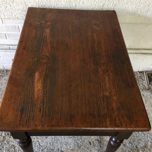 19TH CENTURY PINE KITCHEN PREPARATION TABLE WITH SINGLE DRAWER AND IN ORIGINAL STAIN FINISH - ADDITIONAL PHOTO 2