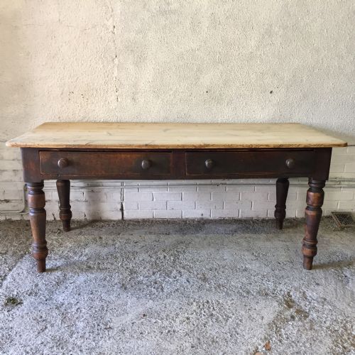 victorian pine scrub top table on turned legs - CATEGORY: ANTIQUE TABLES - DATED VICTORIAN