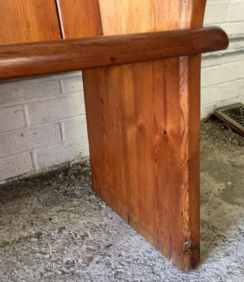 VICTORIAN PITCH PINE PEW WITH ORIGINAL BRASS FOLDING UMBRELLA STICK HOLDER - ADDITIONAL PHOTO 8