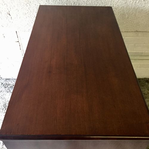 GEORGIAN MAHOGANY CHEST OF DRAWERS RAISED ON BRACKET FEET - ADDITIONAL PHOTO 2