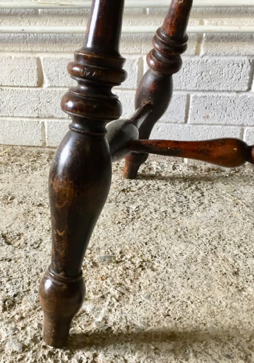 19TH CENTURY BEECH SMOKER'S BOW ARM CHAIR WITH AN UNUSUAL LARGE ELM SEAT - ADDITIONAL PHOTO 7