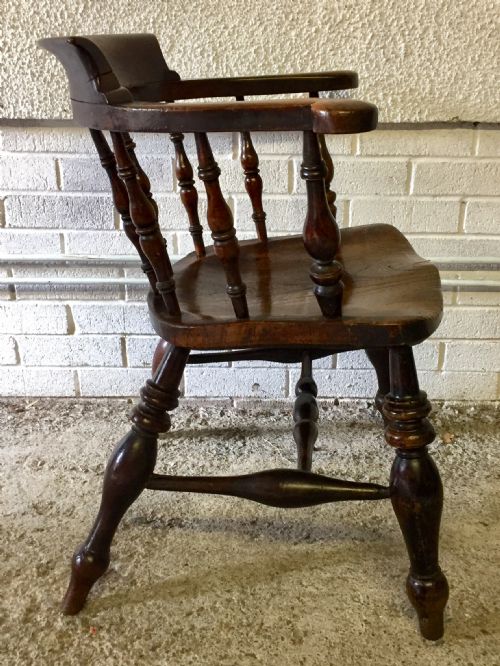 19TH CENTURY BEECH SMOKER'S BOW ARM CHAIR WITH AN UNUSUAL LARGE ELM SEAT - ADDITIONAL PHOTO 9