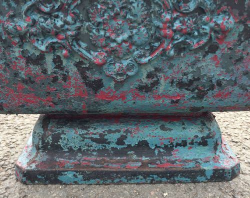 19TH CENTURY FRENCH CAST IRON URN WITH LAYERS OF OLD PAINT - ADDITIONAL PHOTO 3