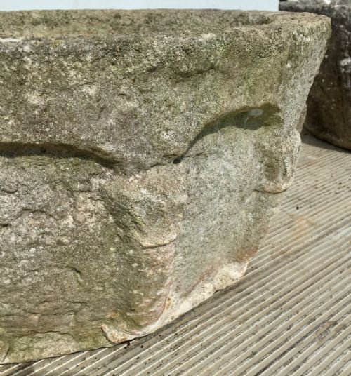 PAIR OF RECONSTITUTED STONE POTS IN THE GOTHIC STYLE - ADDITIONAL PHOTO 6