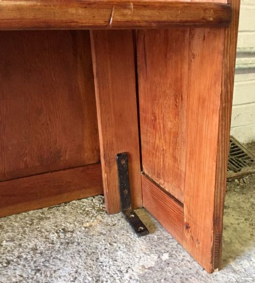 VICTORIAN PITCH PINE PEW - ADDITIONAL PHOTO 4