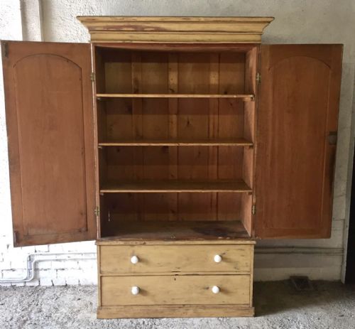 19TH CENTURY HOUSEKEEPER'S CUPBOARD IN ORIGINAL PAINT - ADDITIONAL PHOTO 3