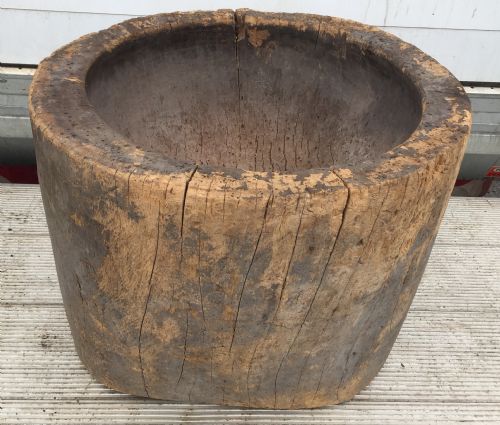 19TH CENTURY MORTAR FROM HAND CARVED HOLLOWED OUT TREE TRUNK - ADDITIONAL PHOTO 1