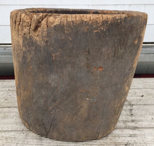 19TH CENTURY MORTAR FROM HAND CARVED HOLLOWED OUT TREE TRUNK - ADDITIONAL PHOTO 3