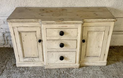VICTORIAN PINE BREAKFRONT DRESSER BASE IN ORIGINAL PAINT - ADDITIONAL PHOTO 2