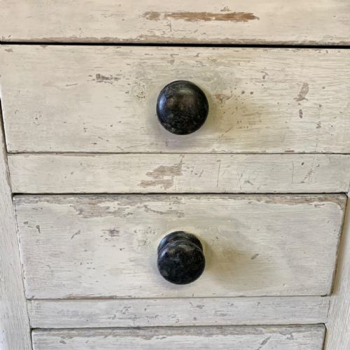 VICTORIAN PINE BREAKFRONT DRESSER BASE IN ORIGINAL PAINT - ADDITIONAL PHOTO 7