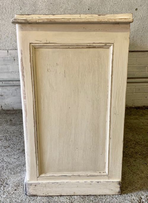 VICTORIAN PINE BREAKFRONT DRESSER BASE IN ORIGINAL PAINT - ADDITIONAL PHOTO 13