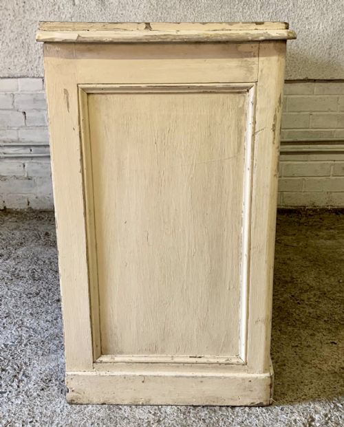 VICTORIAN PINE BREAKFRONT DRESSER BASE IN ORIGINAL PAINT - ADDITIONAL PHOTO 14