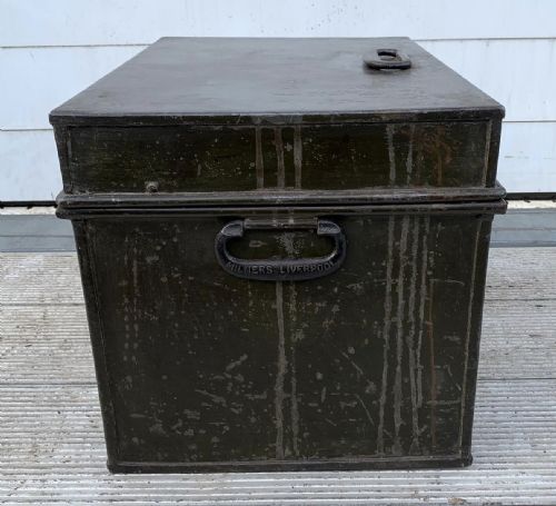19TH CENTURY MILNERS STRONG BOX SAFE COMPLETE WITH KEY - ADDITIONAL PHOTO 10