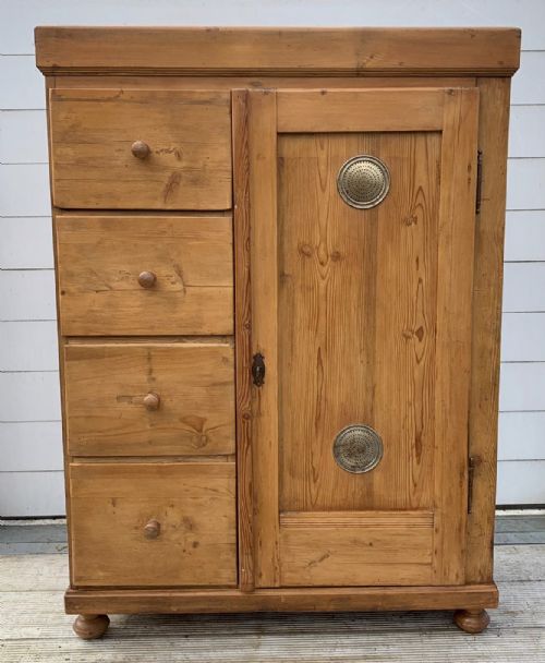 CIRCA 1900 EAST EUROPEAN PINE FOOD LARDER CUPBOARD - ADDITIONAL PHOTO 1