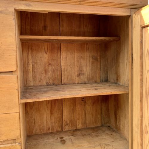 CIRCA 1900 EAST EUROPEAN PINE FOOD LARDER CUPBOARD - ADDITIONAL PHOTO 9