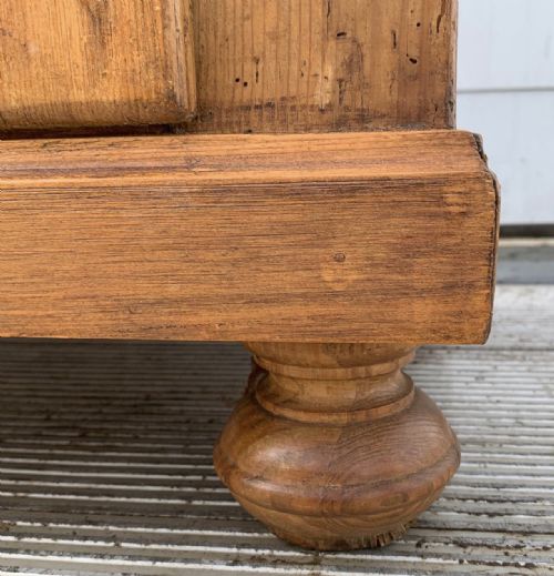 CIRCA 1900 EAST EUROPEAN PINE FOOD LARDER CUPBOARD - ADDITIONAL PHOTO 12