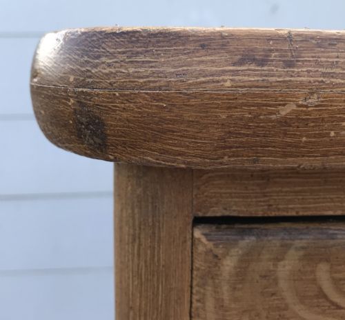 VICTORIAN PINE CHEST OF DRAWERS WITH ORIGINAL OAK GRAIN PAINT EFFECT AND ORIGINAL GLASS KNOBS - ADDITIONAL PHOTO 4