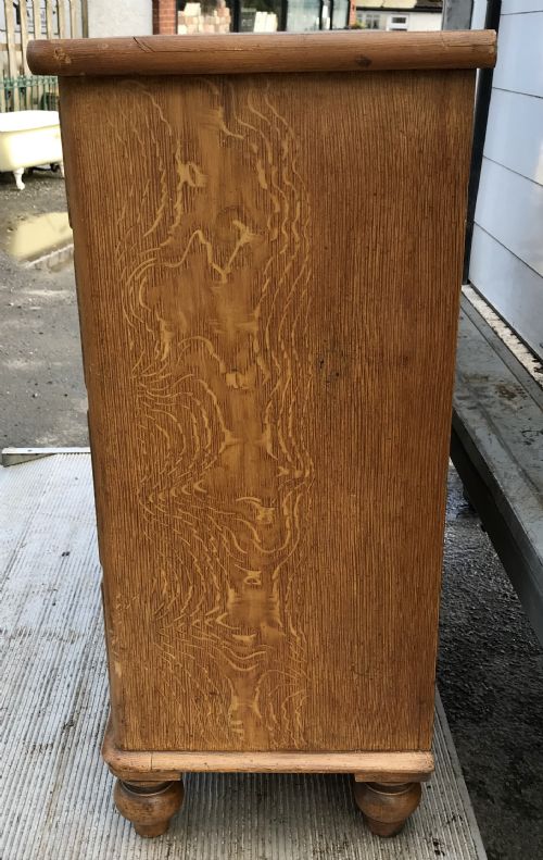 VICTORIAN PINE CHEST OF DRAWERS WITH ORIGINAL OAK GRAIN PAINT EFFECT AND ORIGINAL GLASS KNOBS - ADDITIONAL PHOTO 9