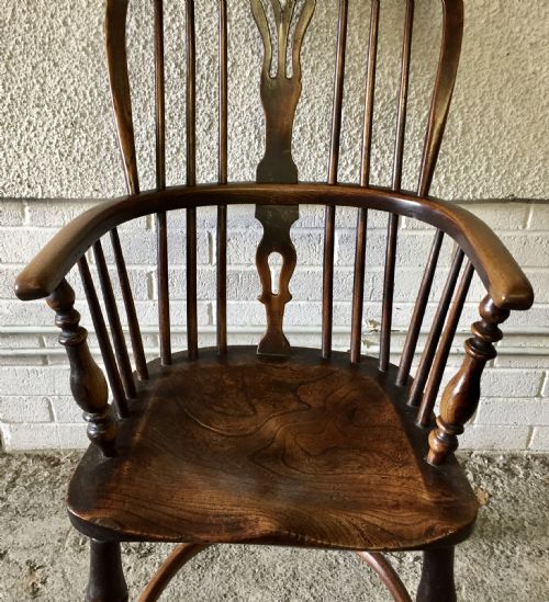 EARLY 19TH CENTURY HOOP BACK WINDSOR ARM CHAIR - ADDITIONAL PHOTO 2