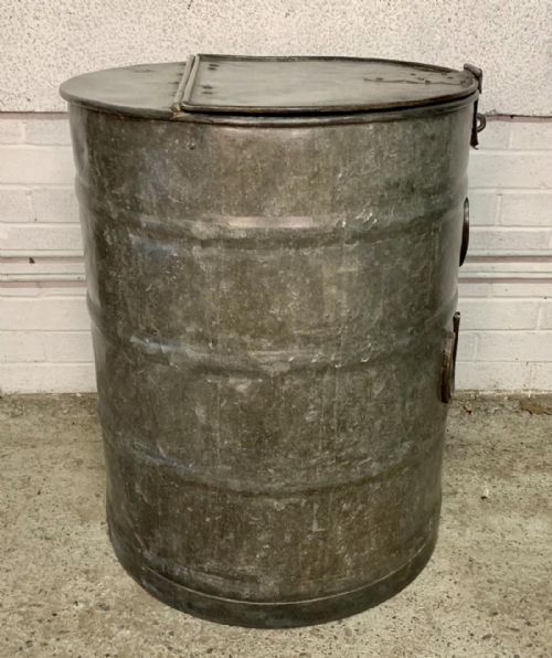 EARLY 20TH CENTURY GALVANISED FEED BIN - ADDITIONAL PHOTO 9