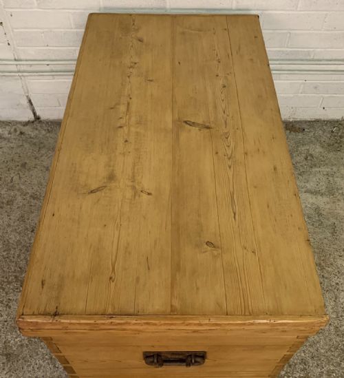 VICTORIAN PINE BLANKET BOX - ADDITIONAL PHOTO 2