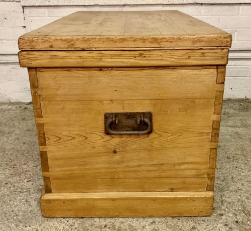 VICTORIAN PINE BLANKET BOX - ADDITIONAL PHOTO 11