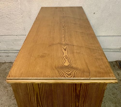 VICTORIAN PITCH PINE BANK OF 8 DRAWERS WITH ORIGINAL GOTHIC HANDLES - ADDITIONAL PHOTO 4