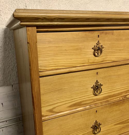 VICTORIAN PITCH PINE BANK OF 8 DRAWERS WITH ORIGINAL GOTHIC HANDLES - ADDITIONAL PHOTO 5