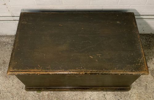 VICTORIAN PAINTED PINE BLANKET BOX WITH ORIGINAL PAINT - ADDITIONAL PHOTO 2