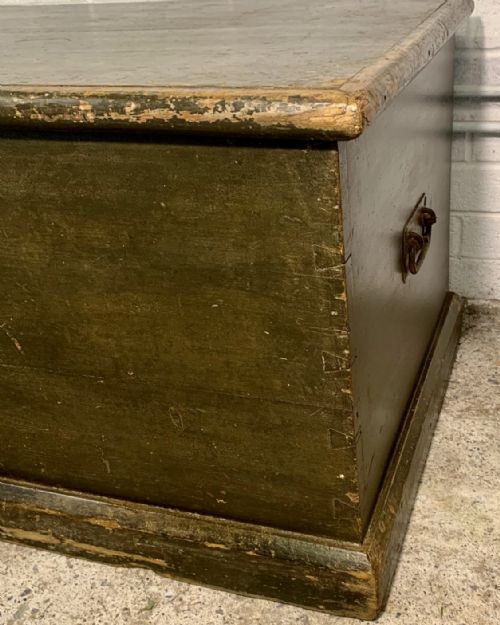 VICTORIAN PAINTED PINE BLANKET BOX WITH ORIGINAL PAINT - ADDITIONAL PHOTO 9