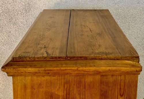 19TH CENTURY PINE 7 DRAWER WELLINGTON CHEST - ADDITIONAL PHOTO 4