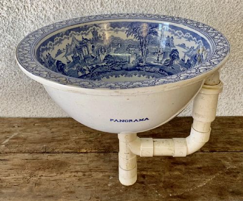 VICTORIAN BLUE AND WHITE PATTERNED SINK - ADDITIONAL PHOTO 1