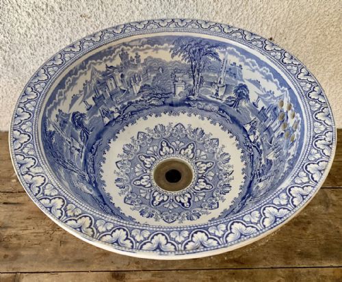 VICTORIAN BLUE AND WHITE PATTERNED SINK - ADDITIONAL PHOTO 2
