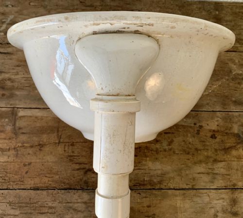 VICTORIAN BLUE AND WHITE PATTERNED SINK - ADDITIONAL PHOTO 11
